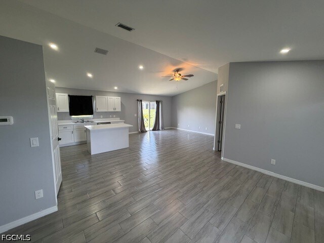 Foto del edificio - 3010 67th St W