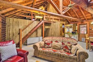 Foto del edificio - 695 S Adair Springs Ln