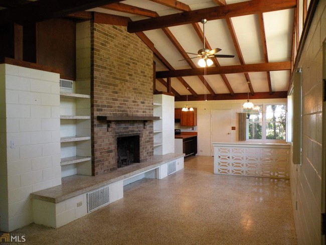 Building Photo - 1606 Wilmington Is