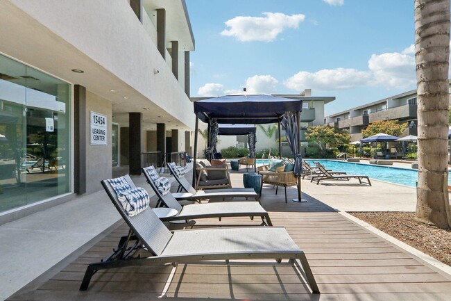 Foto del edificio - San Regis Apartments
