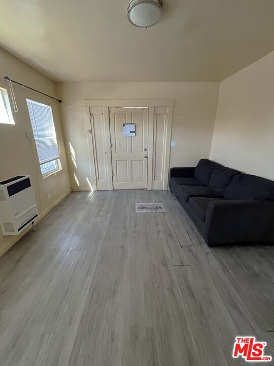 Foto del edificio - 1058 W 42nd Pl