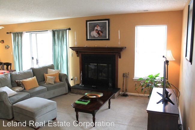 Foto del edificio - 2 br, 2.5 bath House - 5204 Jasmine Court