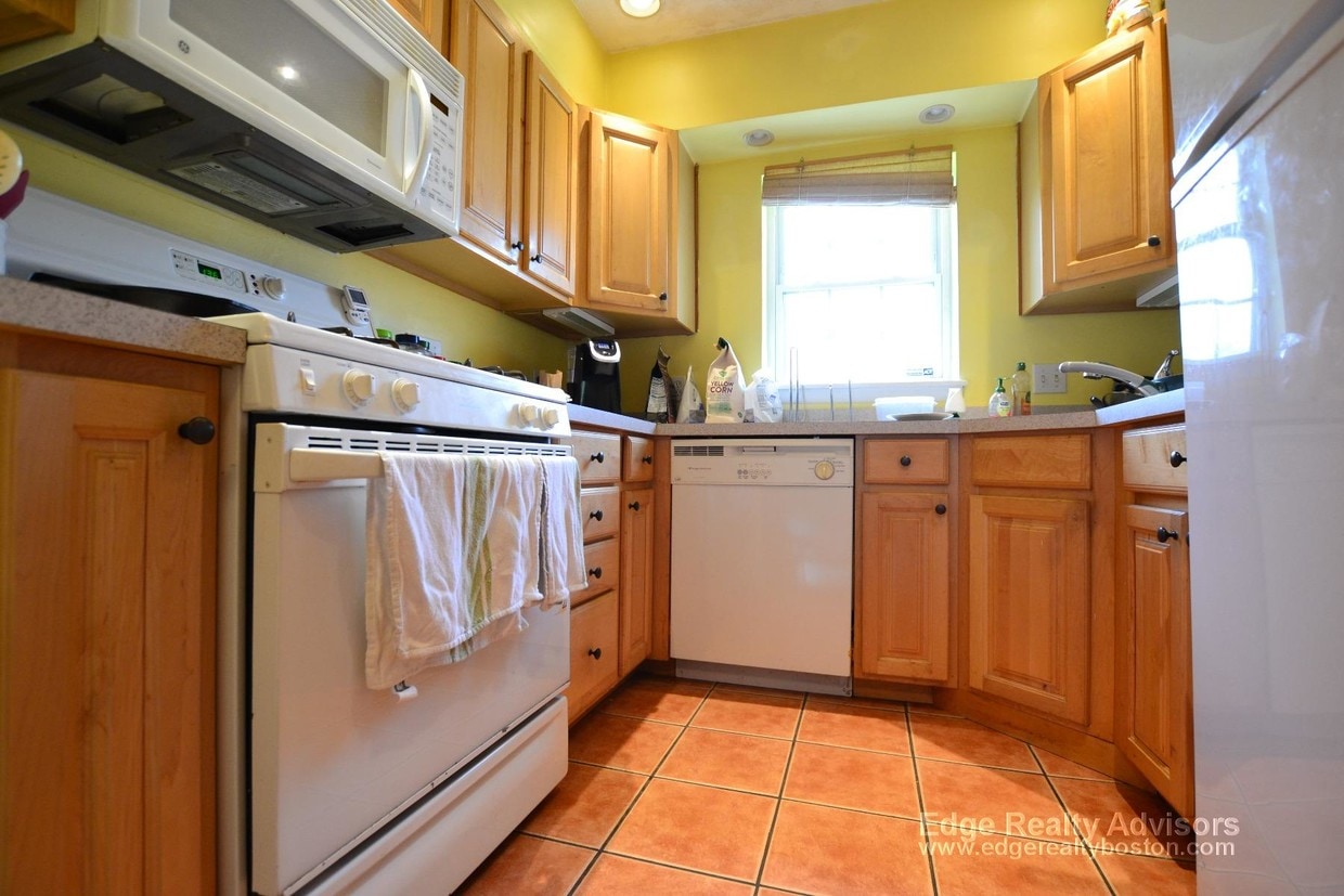 Photo - 190 Lake Shore Rd. Unit 1