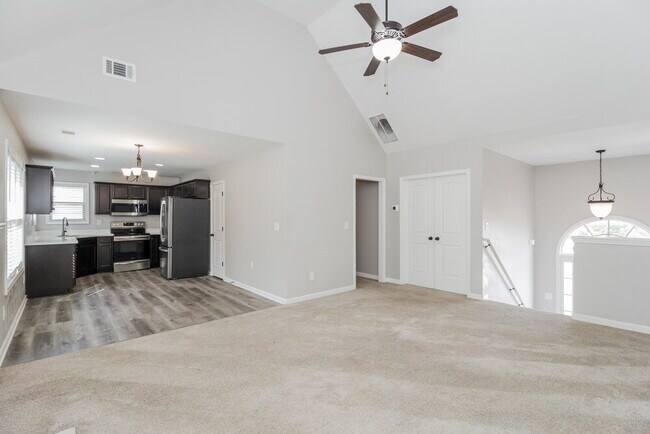 Foto del edificio - 109 Andrews Ct