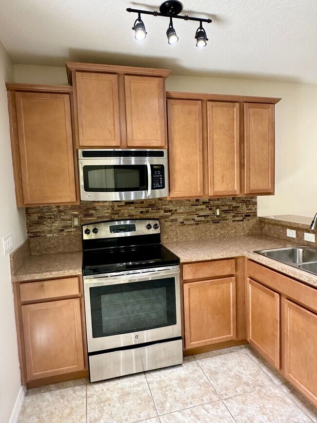 Foto del edificio - 1121 Trillium Park Ln