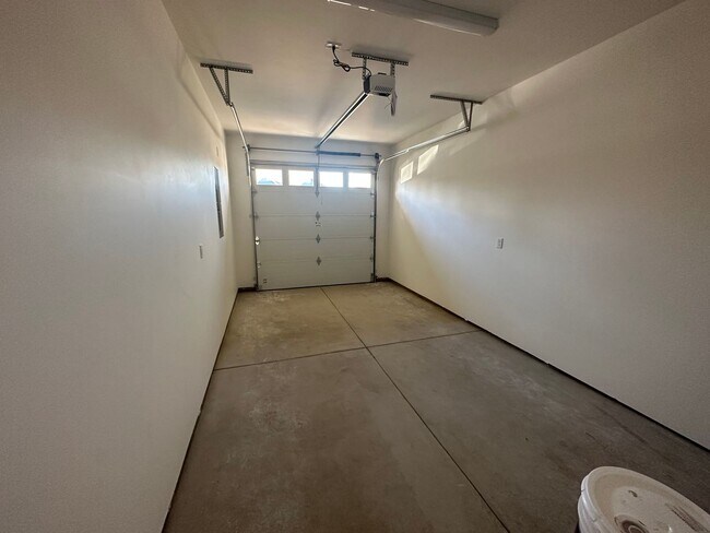 Foto del edificio - 61540 SE Lucia St