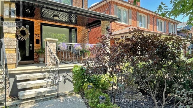 Building Photo - 27 Hector Ave