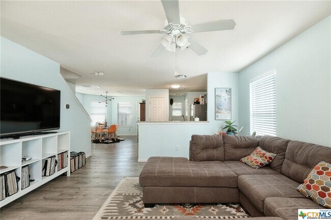 Foto del edificio - 2723 Fairview Dr