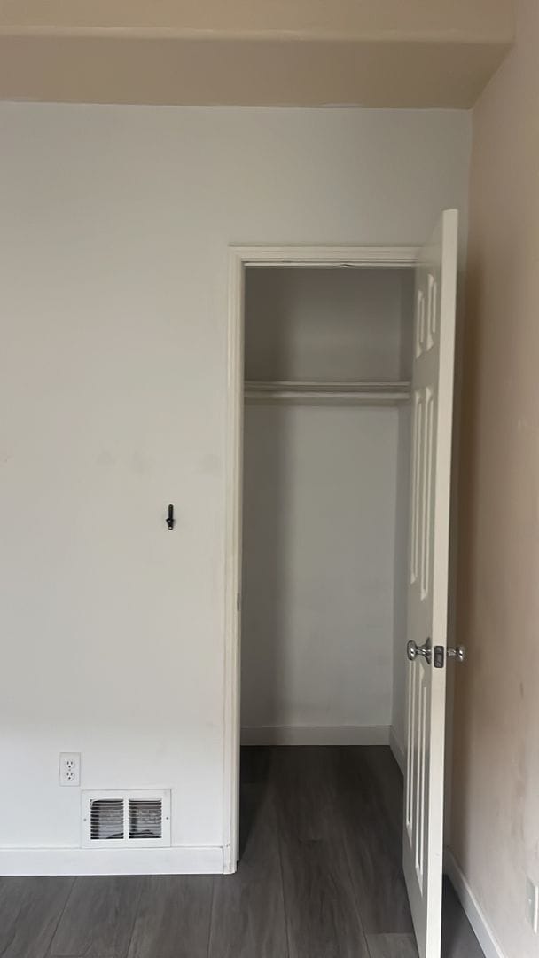 Building Photo - 3 bedrooms townhome in Eastlake