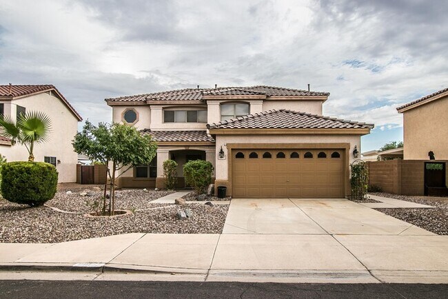Building Photo - Huge Mesa House