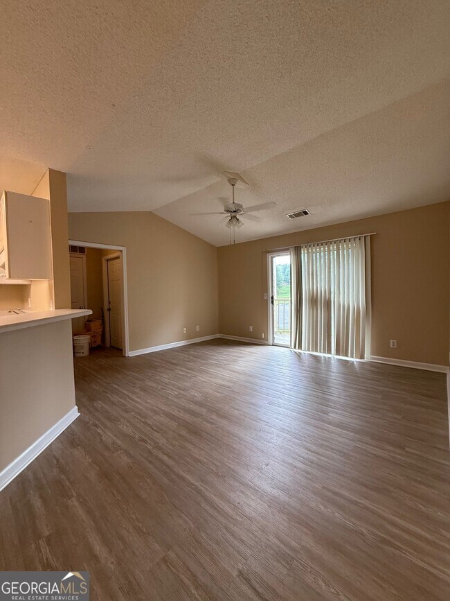 Foto del edificio - 320 Ridgewood Ave