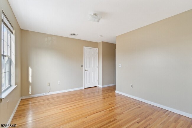 Foto del edificio - 244 Clark Pl