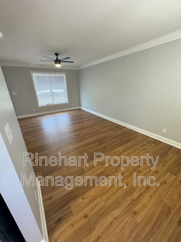 Photo - 1668 Flintwood Dr House