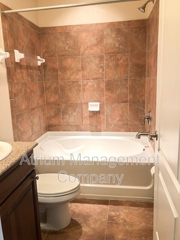 Building Photo - 3720 Messina Dr
