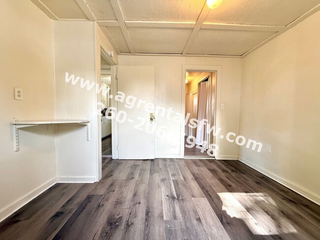 Building Photo - 2014 Cortland Ave