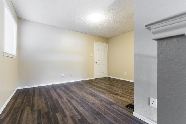 Building Photo - 1704 Baird Farm Cir