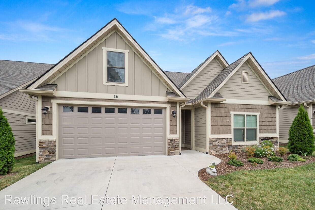 3 br, 3 bath House 38 River Bend Lane House for Rent in Fletcher