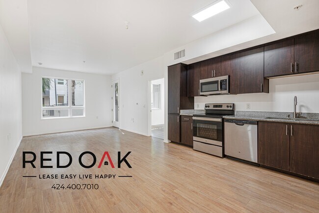 Foto del edificio - 5837 1/5 West Sunset Blvd-216