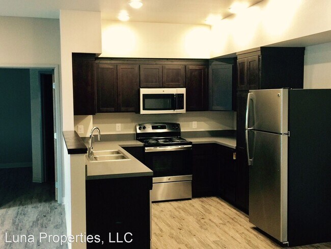 Foto del edificio - 2210 Remington Way