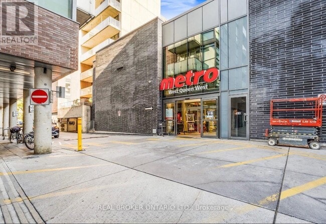 Building Photo - 20-820 Minowan Miikan Ln