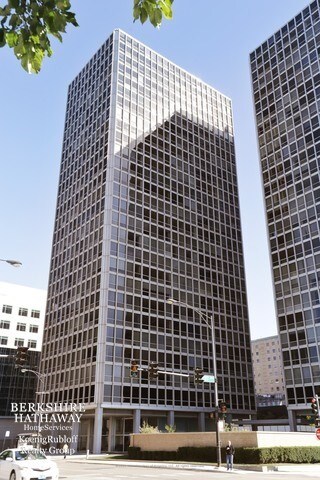 Primary Photo - 340 W Diversey