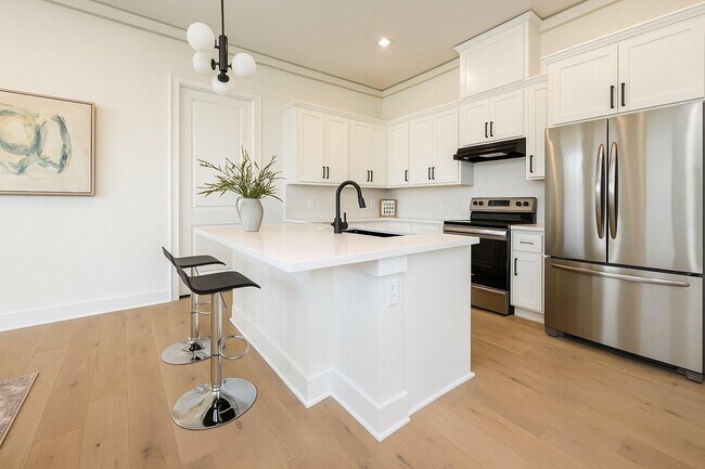 Foto del edificio - 5831 Banks St