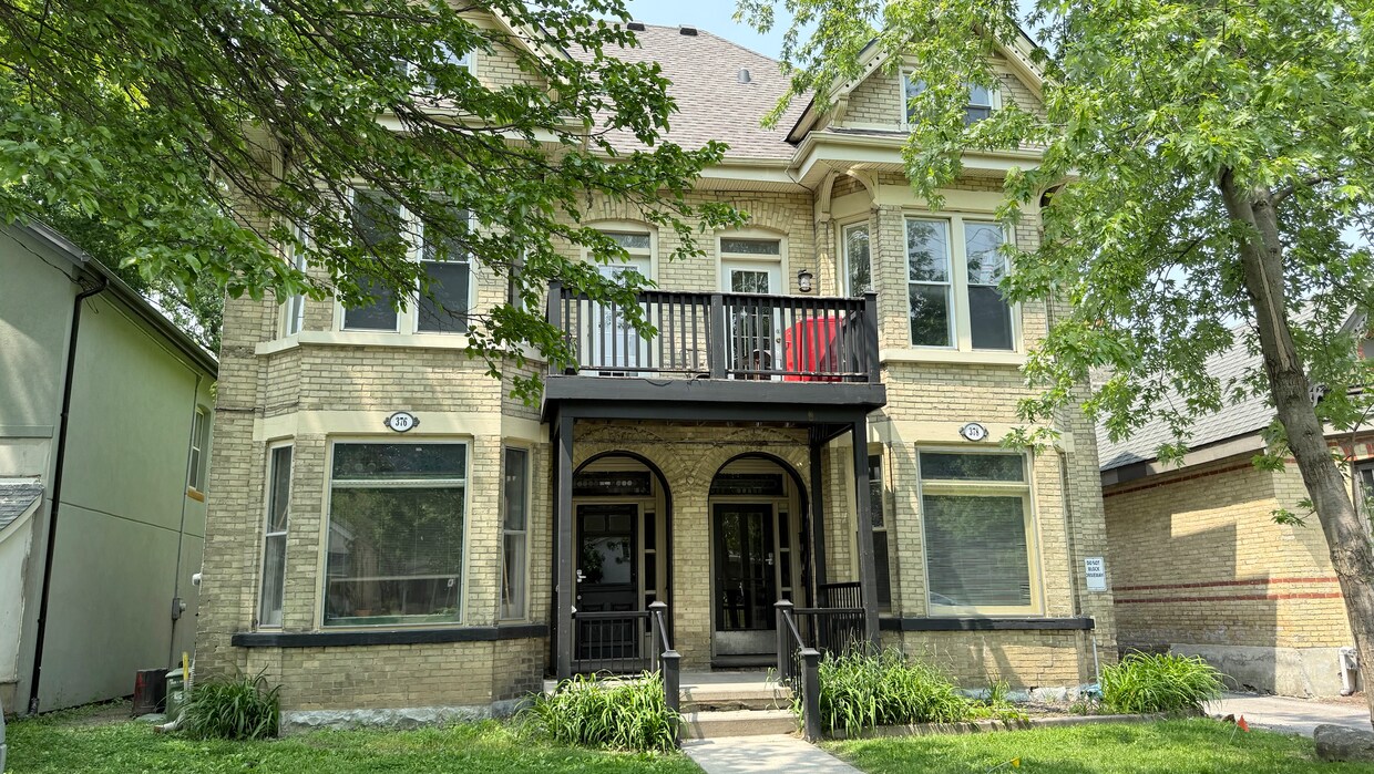 Primary Photo - 378 Central Ave