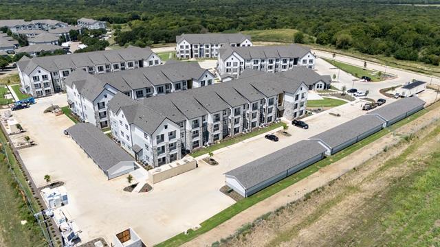 Building Photo - 3900 Five Points Dr