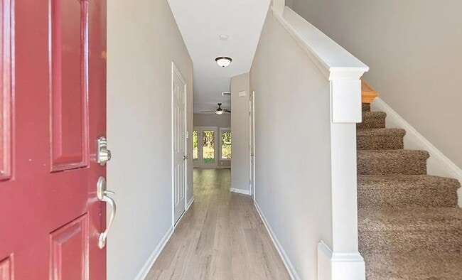 Foto del edificio - MUST SEE !! 3bd 3.5ba Townhome in Fuquay V...