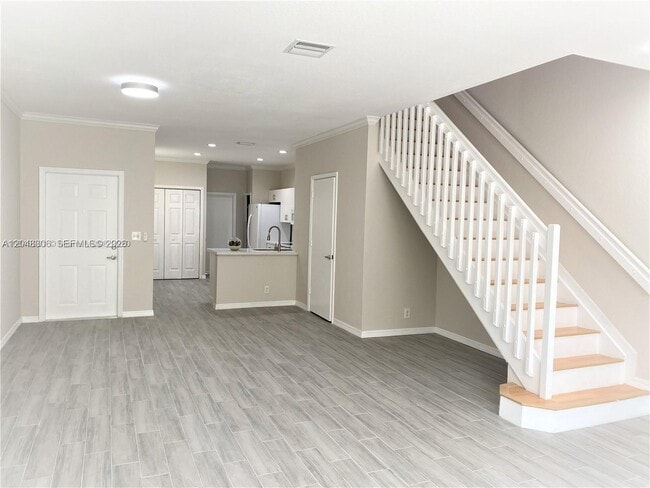 Building Photo - 2174 Ensenada Terrace