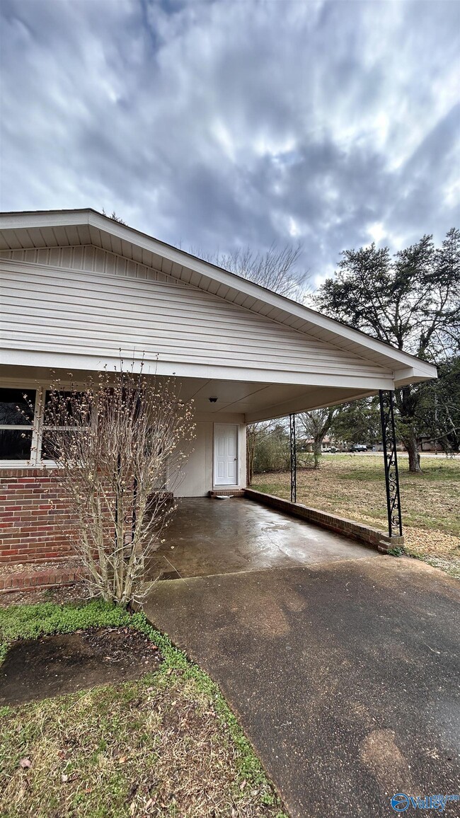 Building Photo - 6407 Marsh Ave NW