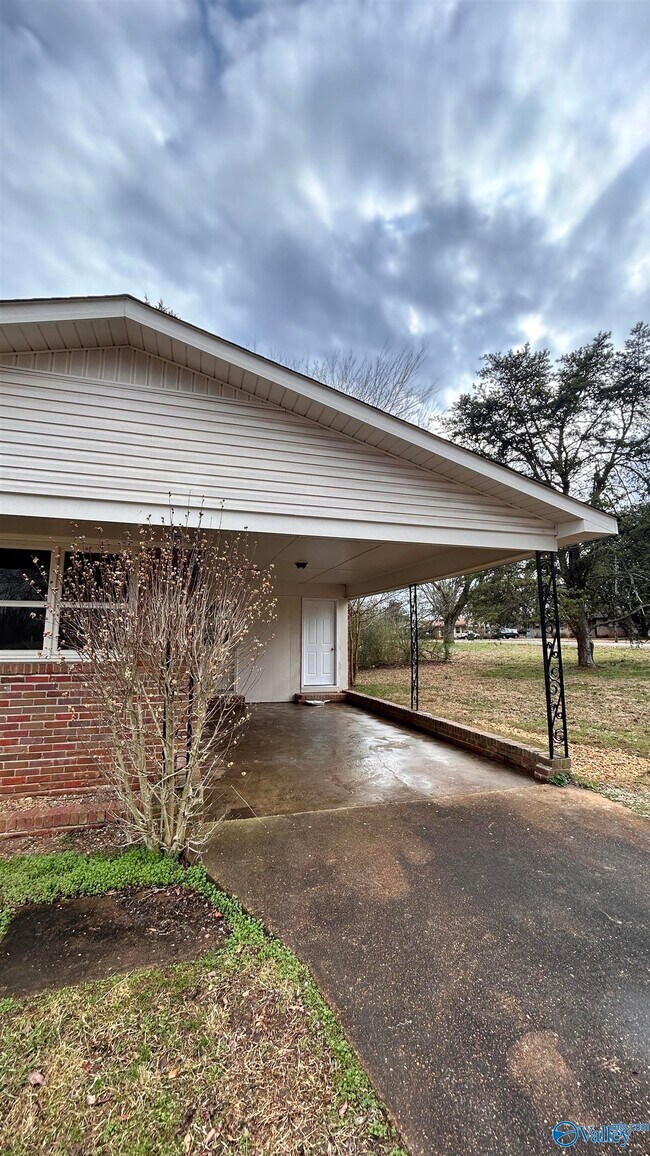 Foto del edificio - 6407 Marsh Ave NW