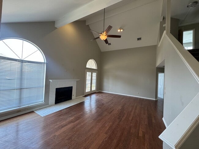 Building Photo - Gorgeous South Shreveport 3 Bedroom