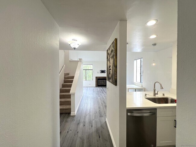 Building Photo - 2218 River Run Dr
