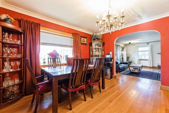 Building Photo - 139 Edgemont Pl