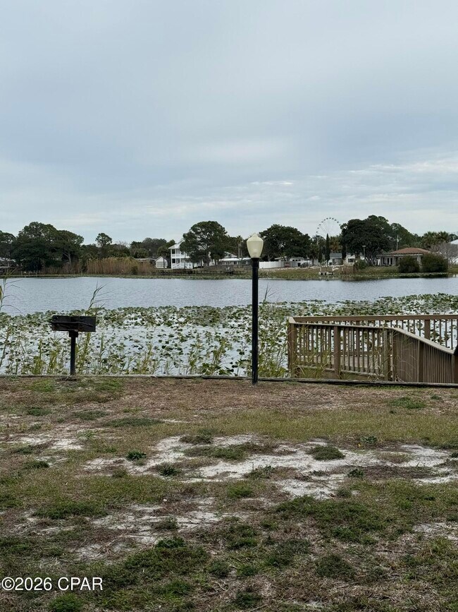 Foto del edificio - 301 Lullwater Dr