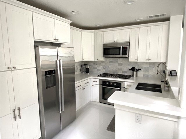 Building Photo - 40 Anjou
