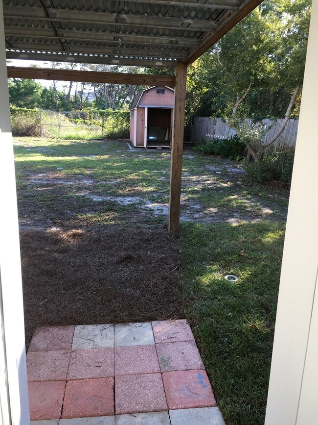 Building Photo - 1221 Quail Ridge Dr