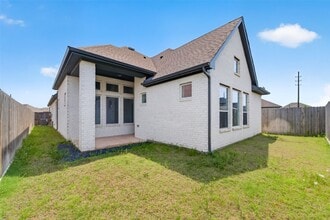 Building Photo - 211 Amaranth Wy