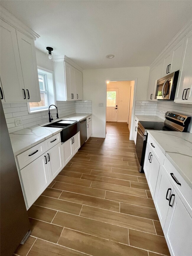 Foto del edificio - 302 Moody St