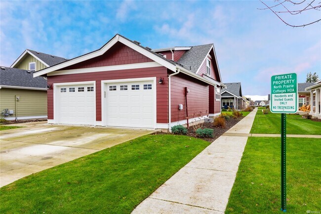 Building Photo - 2251 Sedge St