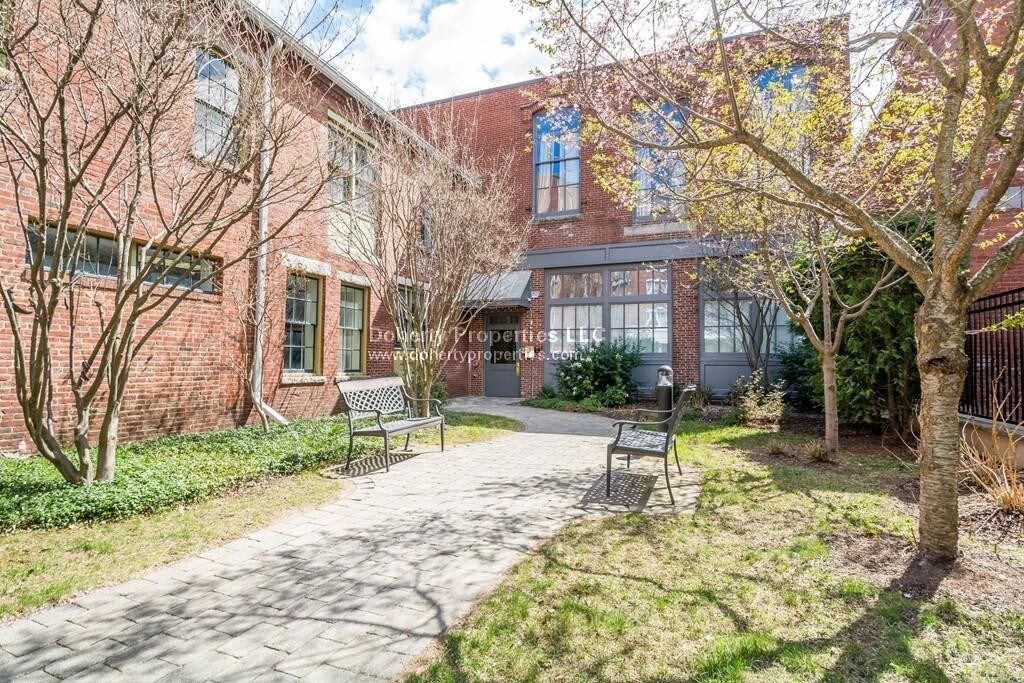 Primary Photo - Roof Deck Loft