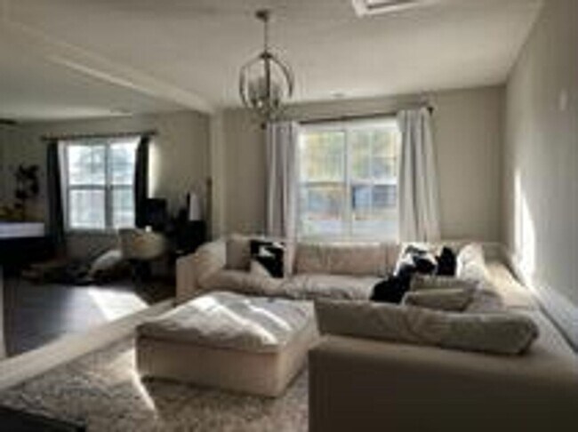 Foto del edificio - 108 Mimosa Cir