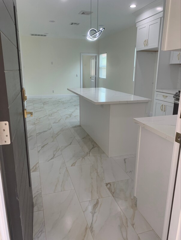 Foto del edificio - 16119 Redwood St