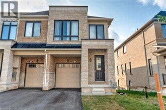 Building Photo - 1394 Almonte Dr