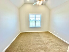 Building Photo - 285 Azalea Dr