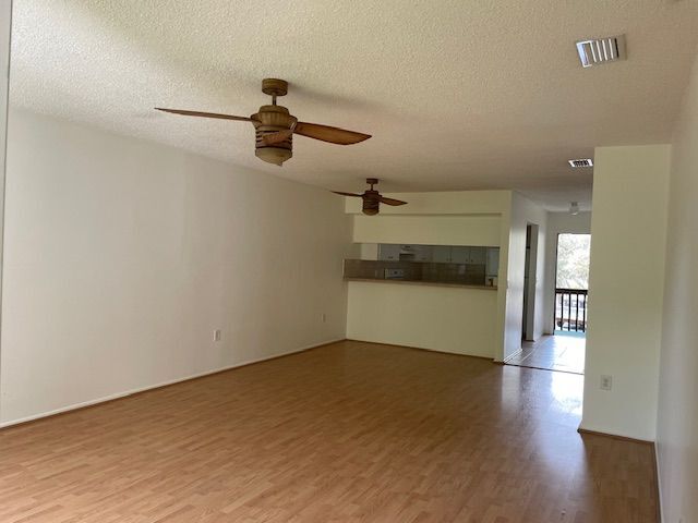 Foto del edificio - 11550 Baywood Meadows Dr