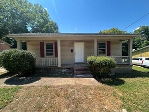 Building Photo - 271 N Bradford Ave