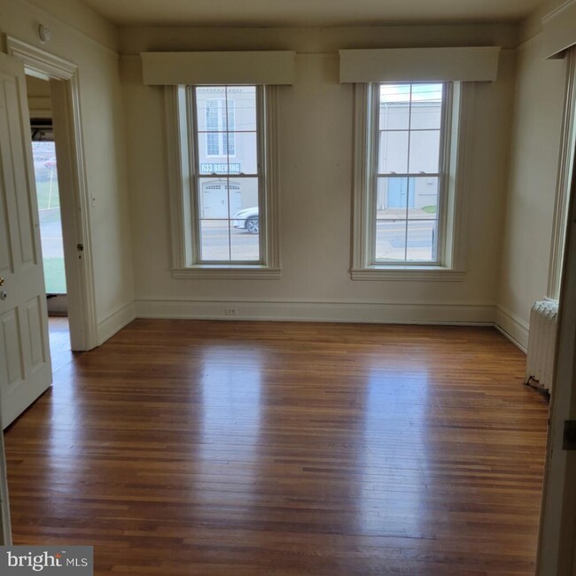 Building Photo - 30 3rd St