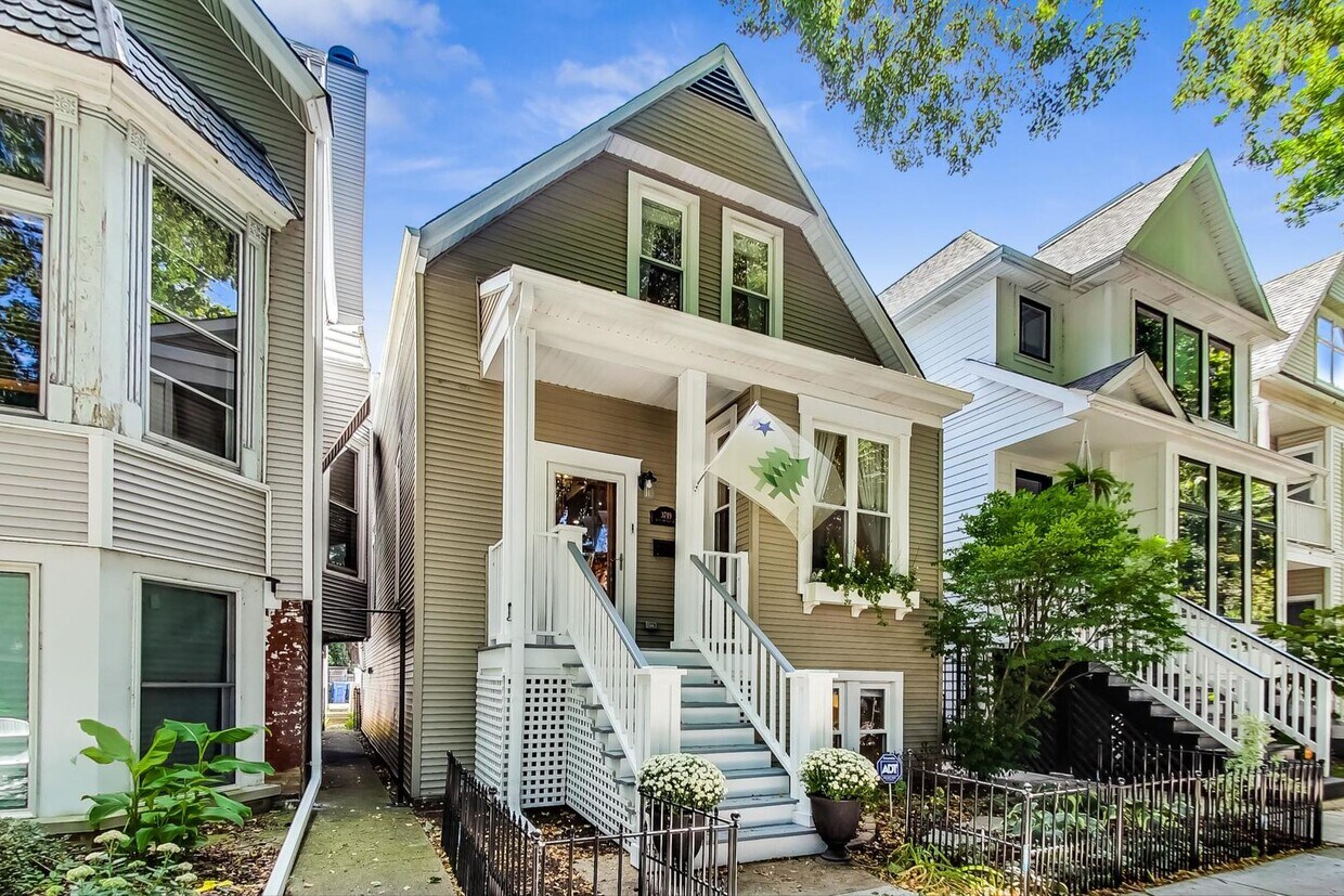 3719 N Hermitage Ave, Chicago, IL 60613 House Rental in Chicago, IL